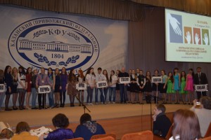 4Scro2E-EYQ